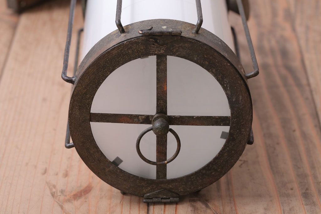 ジャンク品　古民具・骨董　大正期　古金具のおしゃれなアンティーク壁掛け照明(2)