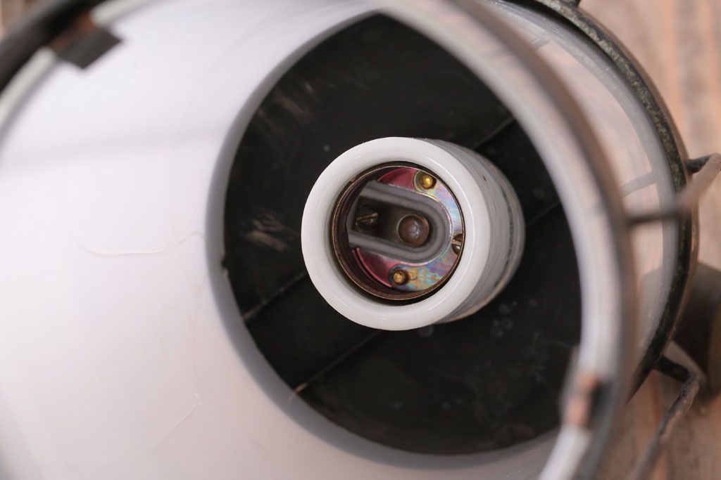 ジャンク品　古民具・骨董　大正期　古金具のおしゃれなアンティーク壁掛け照明(2)