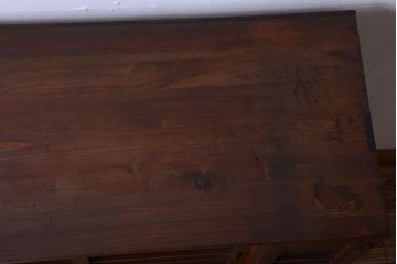 アンティーク家具　和製アンティーク　古い木製の小ぶりな収納棚(下駄箱)