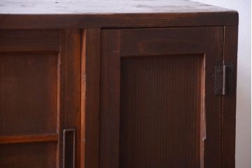 アンティーク家具　和製アンティーク　古い木製の小ぶりな収納棚(下駄箱)
