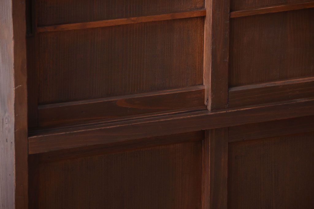 アンティーク家具　和製アンティーク　古い木製の小ぶりな収納棚(下駄箱)