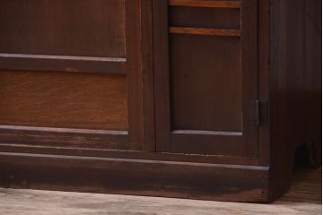 アンティーク家具　和製アンティーク　古い木製の小ぶりな収納棚(下駄箱)