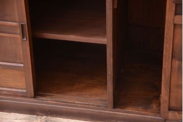 アンティーク家具　和製アンティーク　古い木製の小ぶりな収納棚(下駄箱)