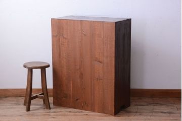 アンティーク家具　和製アンティーク　古い木製の小ぶりな収納棚(下駄箱)