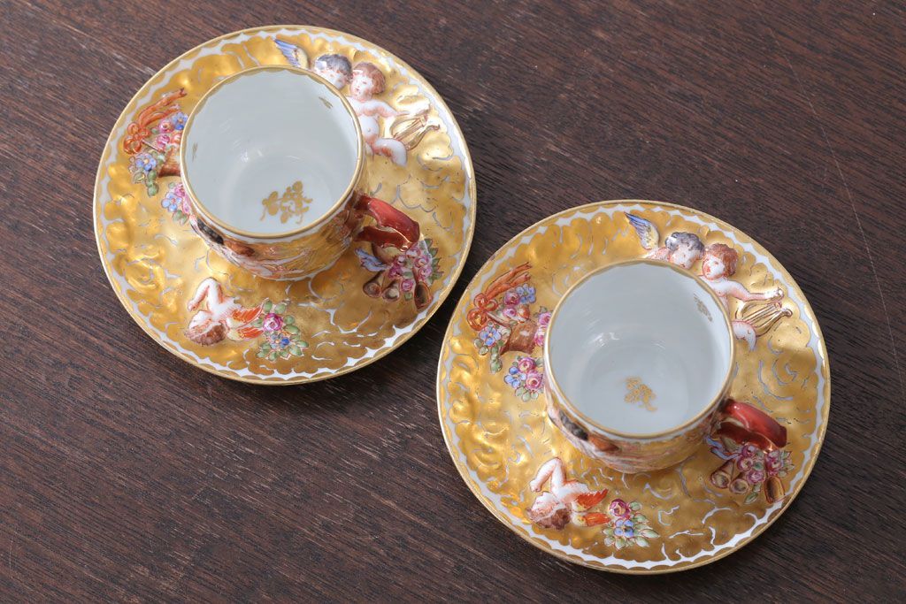 アンティーク雑貨　アンティーク　イタリアRichard Ginori(リチャード・ジノリ)　カポディモンテ　カップ&ソーサー2客セット(洋食器)