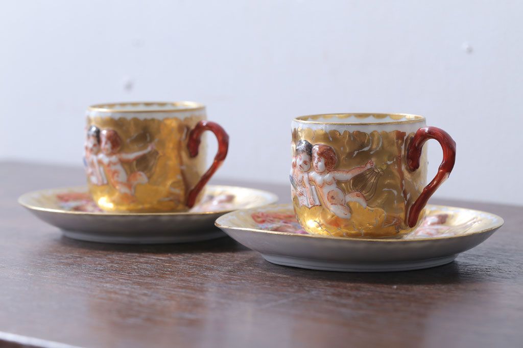 アンティーク雑貨　アンティーク　イタリアRichard Ginori(リチャード・ジノリ)　カポディモンテ　カップ&ソーサー2客セット(洋食器)