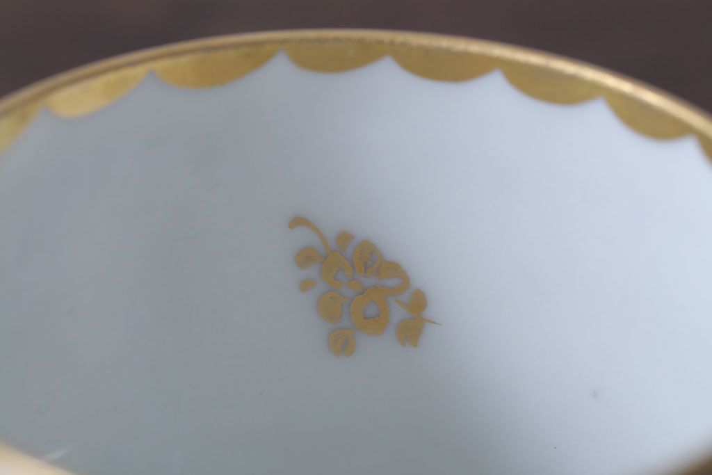 アンティーク雑貨　アンティーク　イタリアRichard Ginori(リチャード・ジノリ)　カポディモンテ　カップ&ソーサー2客セット(洋食器)