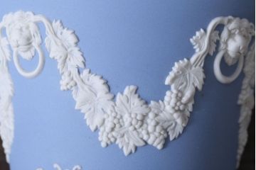 アンティーク雑貨　中古　イギリスWedgwood(ウェッジウッド)　ジャスパー　ペールブルー　花瓶