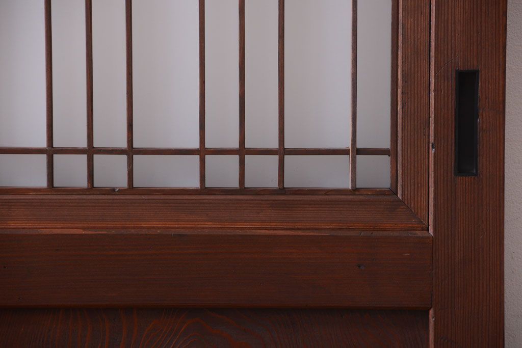 古民具・骨董　組子入りすりガラス帯のアンティーク板戸