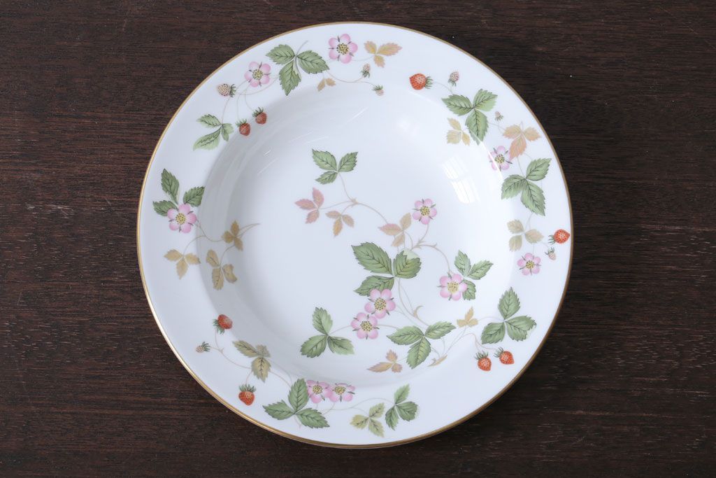 アンティーク雑貨　中古　イギリスWedgwood(ウェッジウッド) ワイルドストロベリー　スーププレート2枚セット(洋食器)
