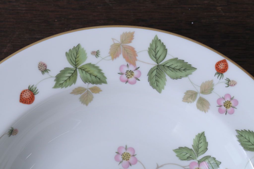 アンティーク雑貨　中古　イギリスWedgwood(ウェッジウッド) ワイルドストロベリー　スーププレート2枚セット(洋食器)