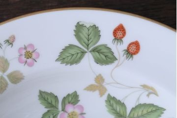 アンティーク雑貨　中古　イギリスWedgwood(ウェッジウッド) ワイルドストロベリー　スーププレート2枚セット(洋食器)