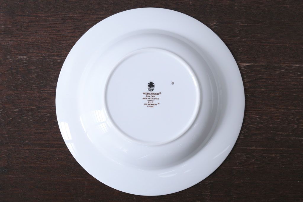 アンティーク雑貨　中古　イギリスWedgwood(ウェッジウッド) ワイルドストロベリー　スーププレート2枚セット(洋食器)