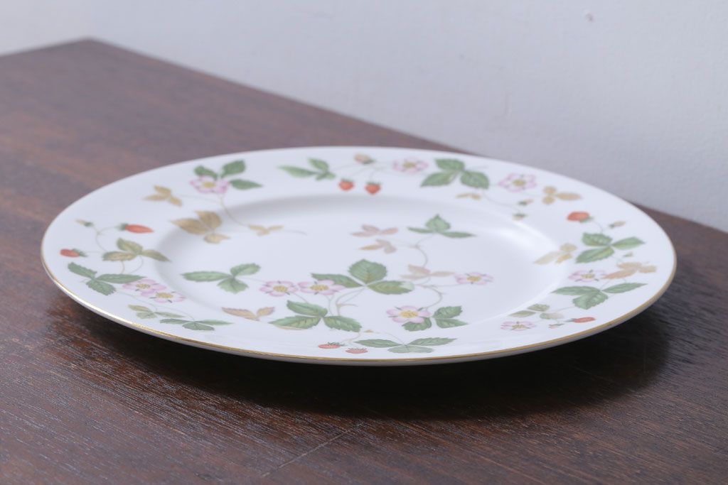 中古　イギリスWedgwood(ウェッジウッド) ワイルドストロベリー　27cmプレート(皿)(洋食器)