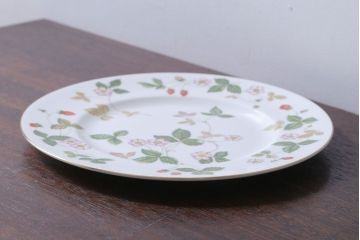 中古　イギリスWedgwood(ウェッジウッド) ワイルドストロベリー　27cmプレート(皿)(洋食器)