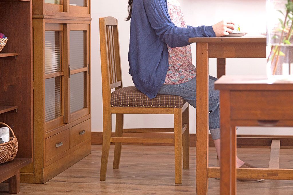 レトロ家具　和製アンティーク　ナラ材製!レトロなシンプルチェア(2)