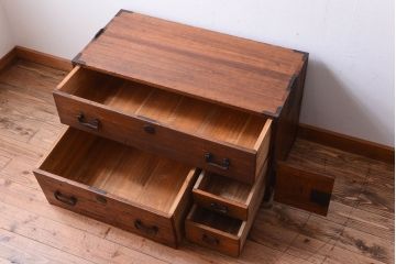 アンティーク家具　和製アンティーク　シンプルでモダンな桐箪笥ローボード(衣装箪笥)