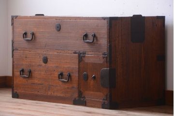 アンティーク家具　和製アンティーク　シンプルでモダンな桐箪笥ローボード(衣装箪笥)