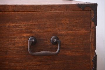 アンティーク家具　和製アンティーク　シンプルでモダンな桐箪笥ローボード(衣装箪笥)