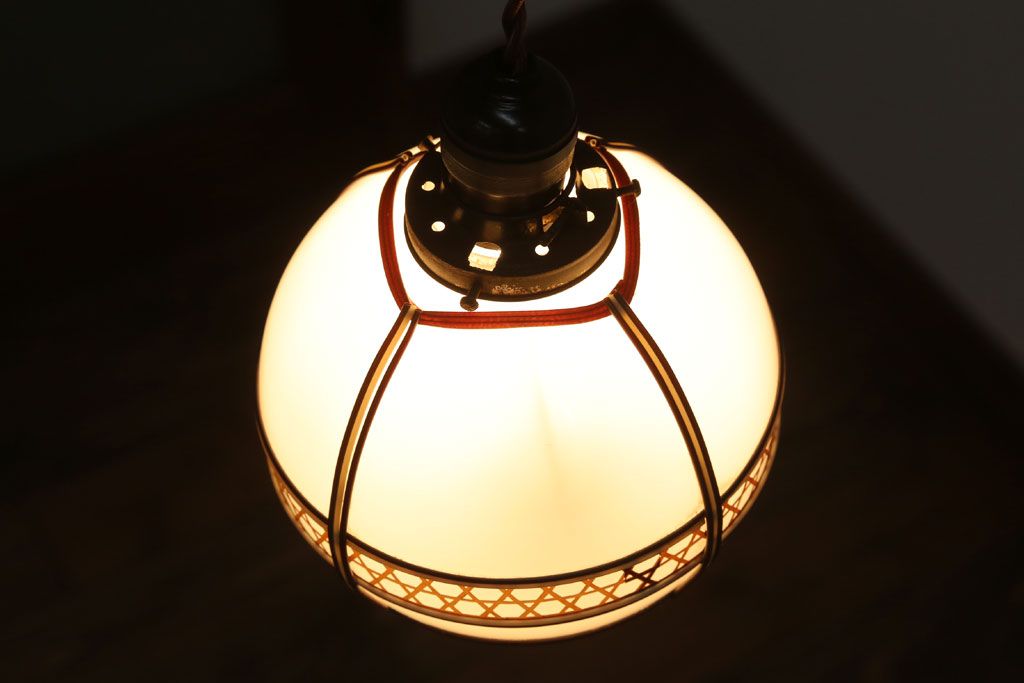 アンティーク　和の雰囲気溢れるガラスシェード天井照明(電傘)