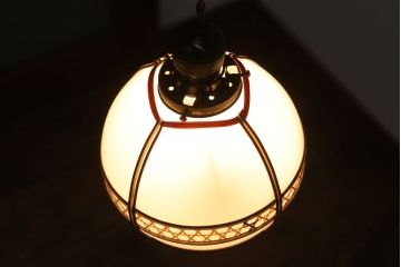アンティーク　和の雰囲気溢れるガラスシェード天井照明(電傘)