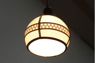 アンティーク　和の雰囲気溢れるガラスシェード天井照明(電傘)