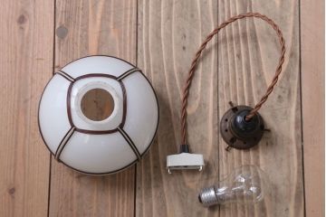 アンティーク　和の雰囲気溢れるガラスシェード天井照明(電傘)