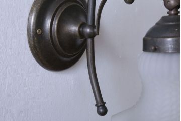 イギリスビンテージ　フリルシェード壁掛け照明(1)