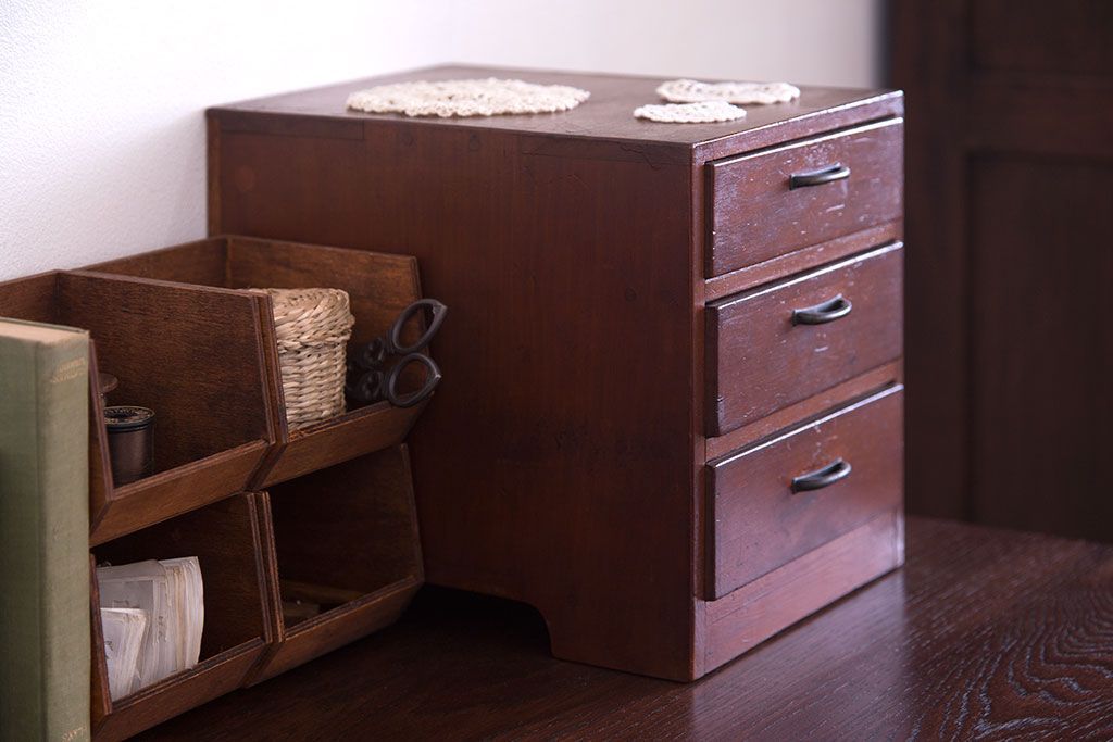レトロ家具　昭和レトロ　古い木製のアンティーク3杯小引き出し