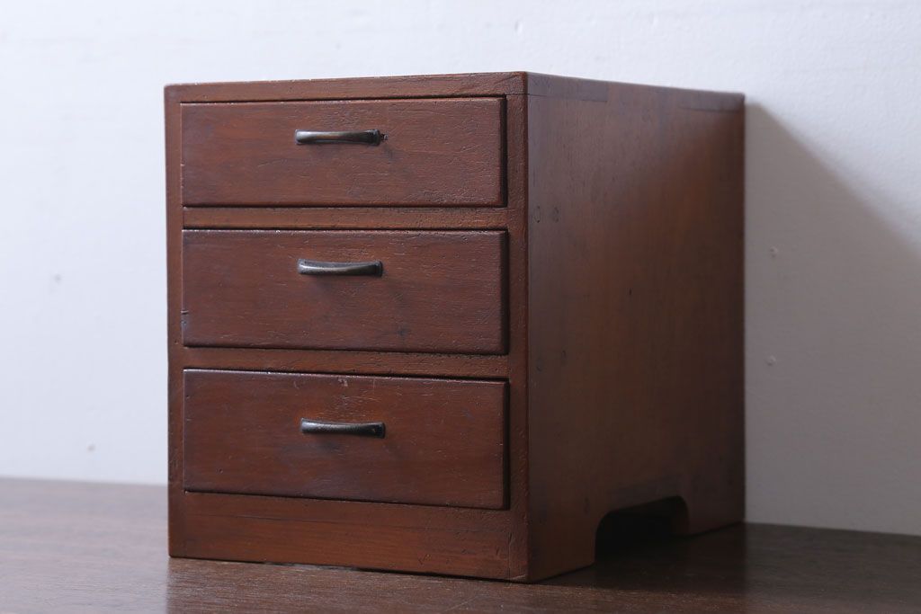 レトロ家具　昭和レトロ　古い木製のアンティーク3杯小引き出し