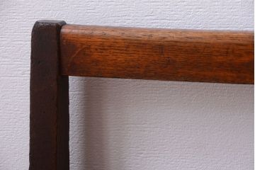 レトロ家具　和製アンティーク　素朴でレトロな古い木製の小ぶりな椅子(チェア)