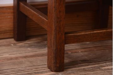 レトロ家具　和製アンティーク　素朴でレトロな古い木製の小ぶりな椅子(チェア)