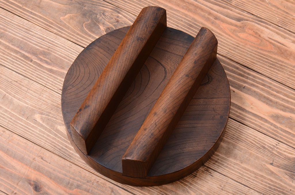 アンティーク雑貨　古民具・骨董　総欅材!アンティークのお釜の蓋(花台)