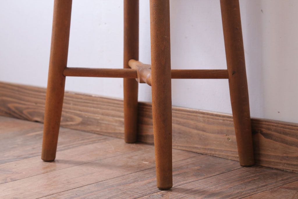 レトロ家具　和製アンティーク　古い木のレトロなクッション座面角スツール(3)