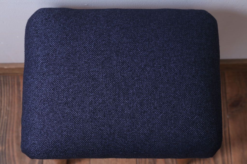 レトロ家具　和製アンティーク　古い木のレトロなクッション座面角スツール(3)