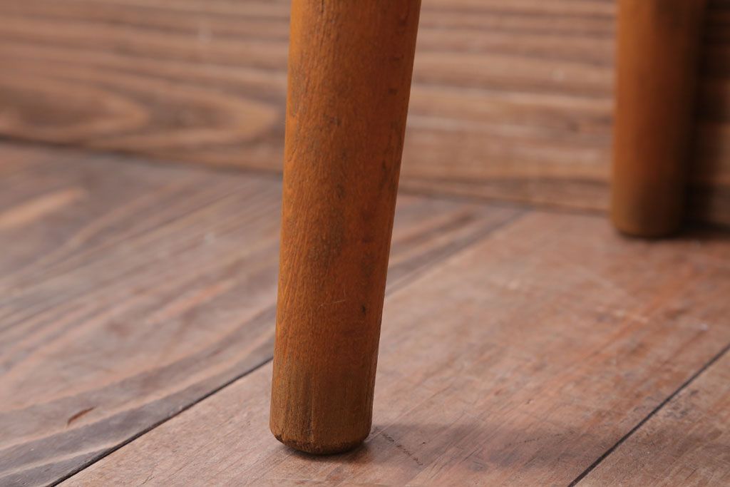 レトロ家具　和製アンティーク　古い木のレトロなクッション座面角スツール(3)