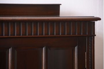 アンティーク家具　アンティーク　日本製　高級品!脚付きサイドボード