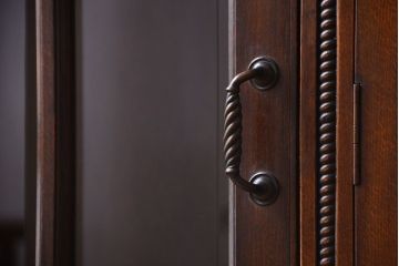 アンティーク家具　アンティーク　日本製　高級品!脚付きサイドボード