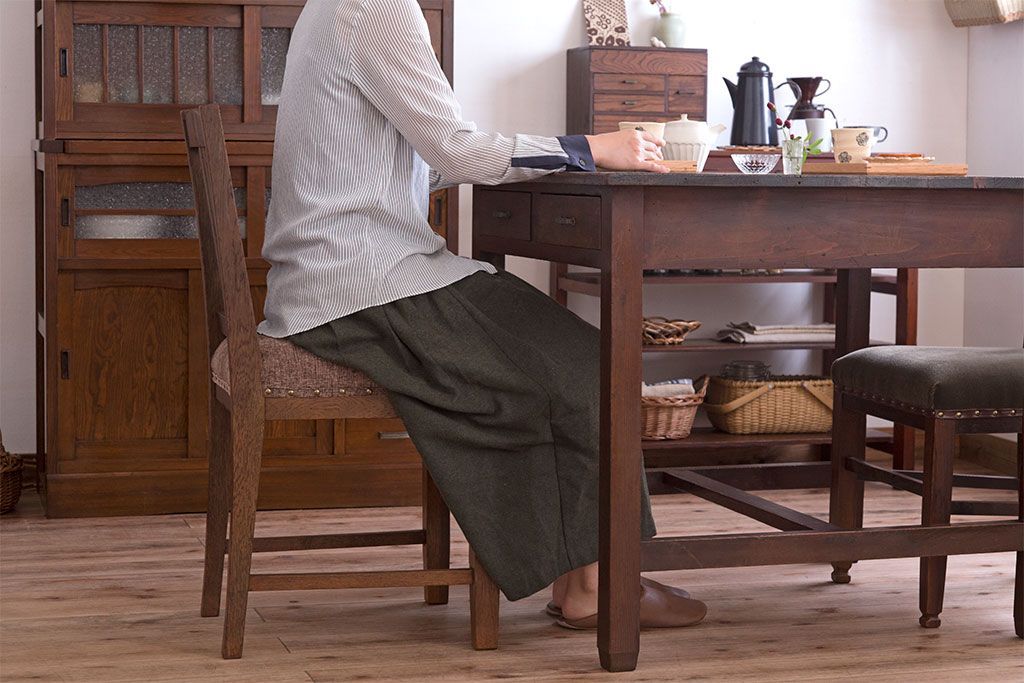 レトロ家具　和製アンティーク　ナラ材製!レトロなシンプルチェア(3)