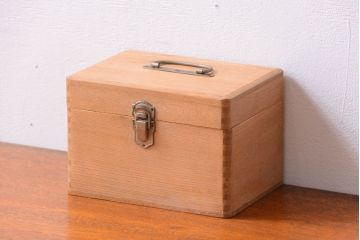 アンティーク雑貨　昭和レトロ　ナラ材の小さなアンティーク木箱(2)