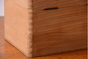 アンティーク雑貨　昭和レトロ　ナラ材の小さなアンティーク木箱(2)