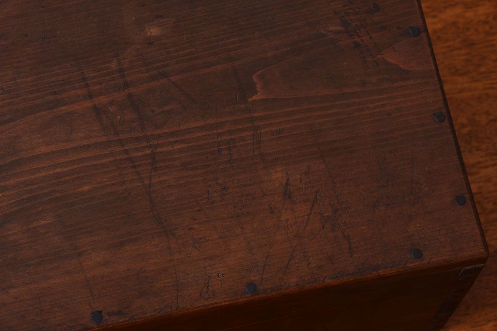 アンティーク雑貨　昭和レトロ　仕切り付き!古い木味のアンティーク小箱(木箱)