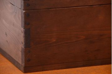 アンティーク雑貨　昭和レトロ　仕切り付き!古い木味のアンティーク小箱(木箱)