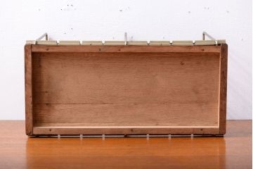 レトロ家具　昭和レトロ　シンプルなアンティークワイヤー本立て