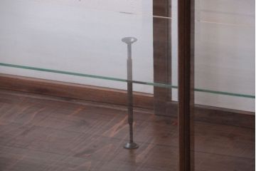 アンティーク家具　大正ロマン　古い木製の背が低いガラスケース(ショーケース)