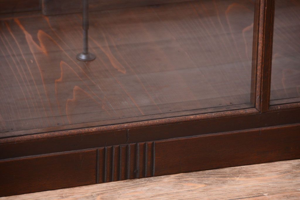 アンティーク家具　大正ロマン　古い木製の背が低いガラスケース(ショーケース)