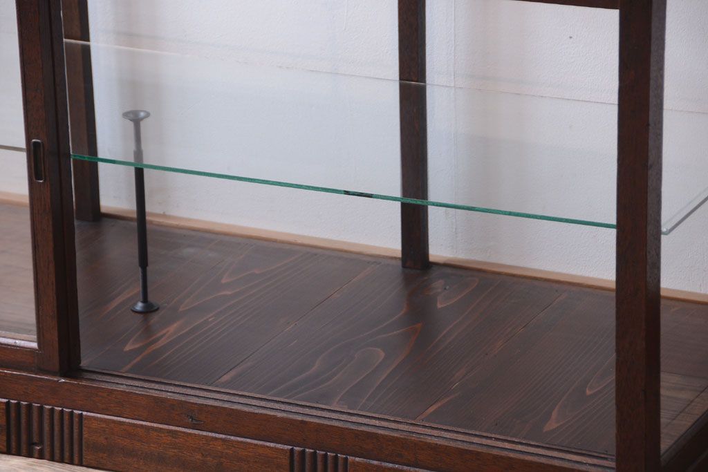 アンティーク家具　大正ロマン　古い木製の背が低いガラスケース(ショーケース)