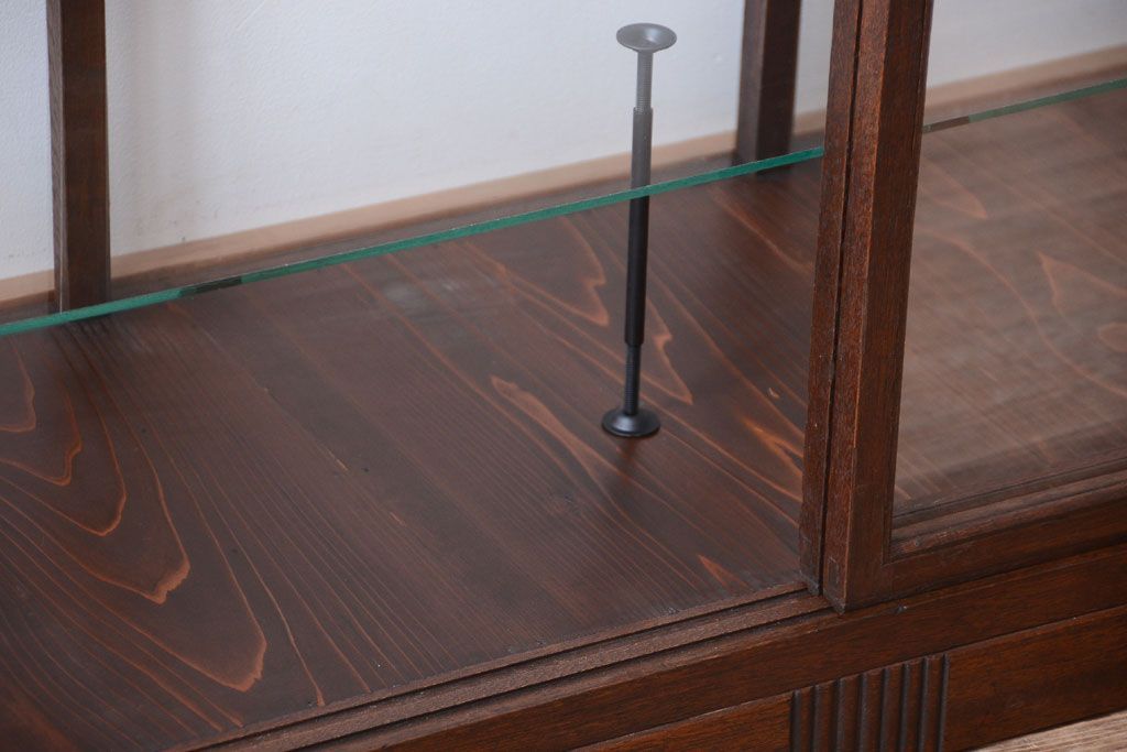 アンティーク家具　大正ロマン　古い木製の背が低いガラスケース(ショーケース)