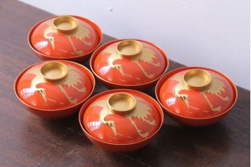 アンティーク雑貨　アンティーク　大正〜昭和初期　木製の鶴蒔絵椀5客セット(漆器)