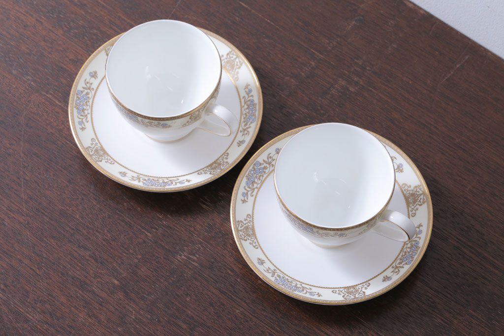 アンティーク雑貨　中古　イギリスWedgwood(ウェッジウッド)　Cliveden(クリブデン)シリーズ　カップ&ソーサー2客セット(洋食器)